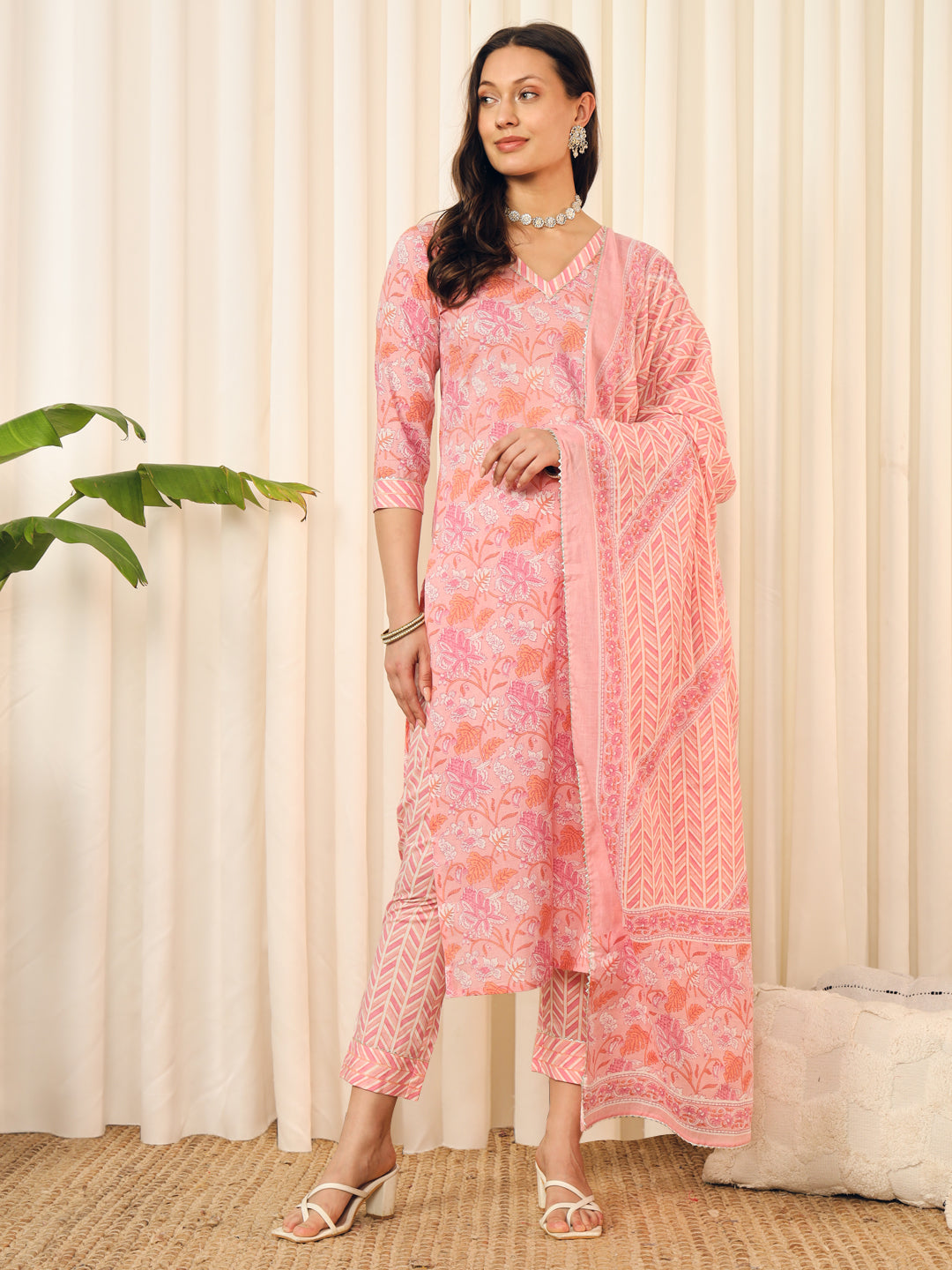 Baby Pink Ethnic Floral Kurta Set 5